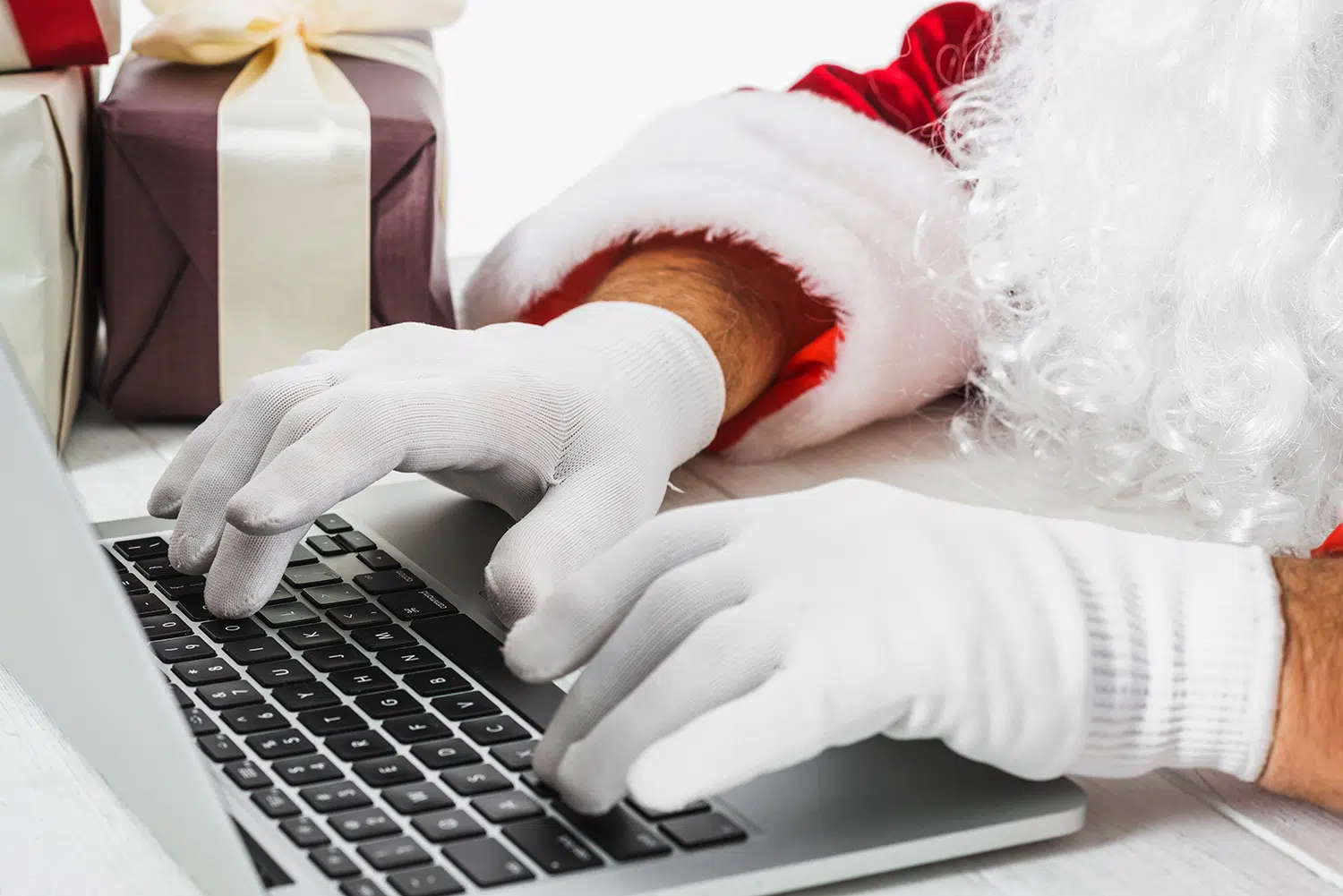 50 Best Christmas Websites of 2024